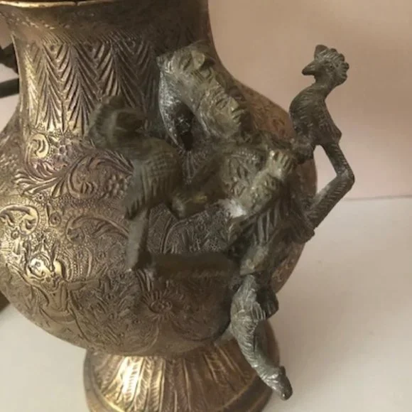 Antique Oriental Bronze Vases with animal's handles. Set of 4. Hindy. gods. - Picture 7 of 15